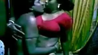 أفلام الرجال الشباب المستقيمين العراة والرجال المستقيمين الذين يمارسون الجنس مع الرجال ، والشباب المستقيم الشاب يتبول الأفلام والرجال المستقيمين يلهون مع قضبان اصطناعية