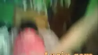 تطلب من زوج امها يمص بزازها