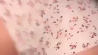 وحد بيعض في الشفايف