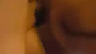 إباحية هاوية كلاسيكية: بلا مال، فقط عاري على ويب كام