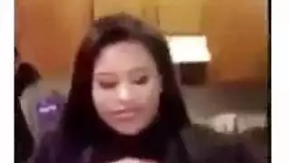 فرقة سحاقية جنسية: معجبات جيل في مشهد إباحي جماعي