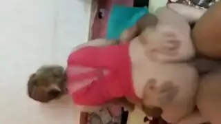 عاهرة عراقية تحصل على فعل شرجي ومهبلي قاسي