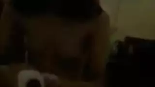 نيك فموي عميق على الكاميرا، أصوات اختناق وبلع المني