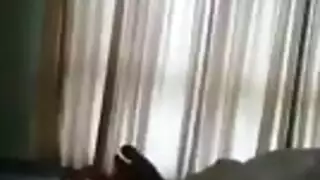 مؤخرة لاتينية مكشوفة خلال يوغا علنية إباحية تجسس صريحة